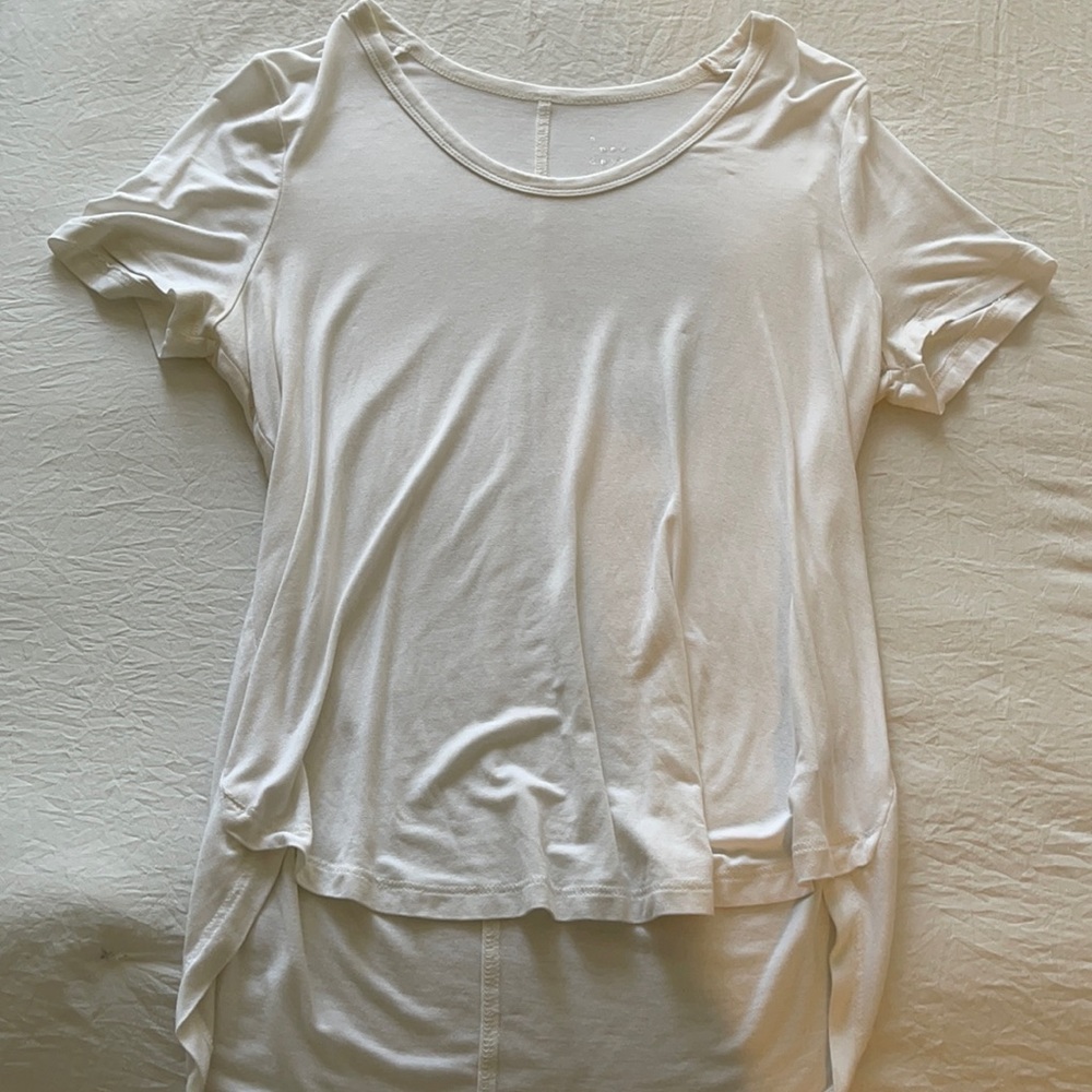 Basic White Tshirt